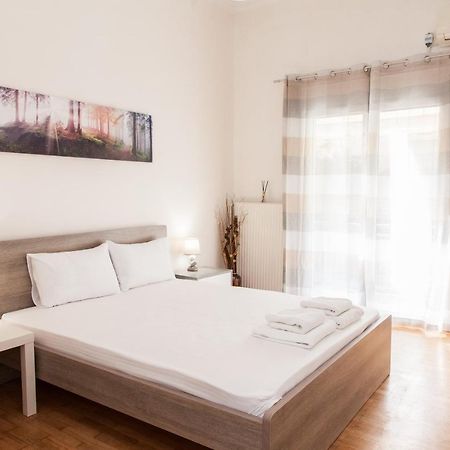 Cozy Apartment Near Stavros Niarchos Park Athens Exterior photo