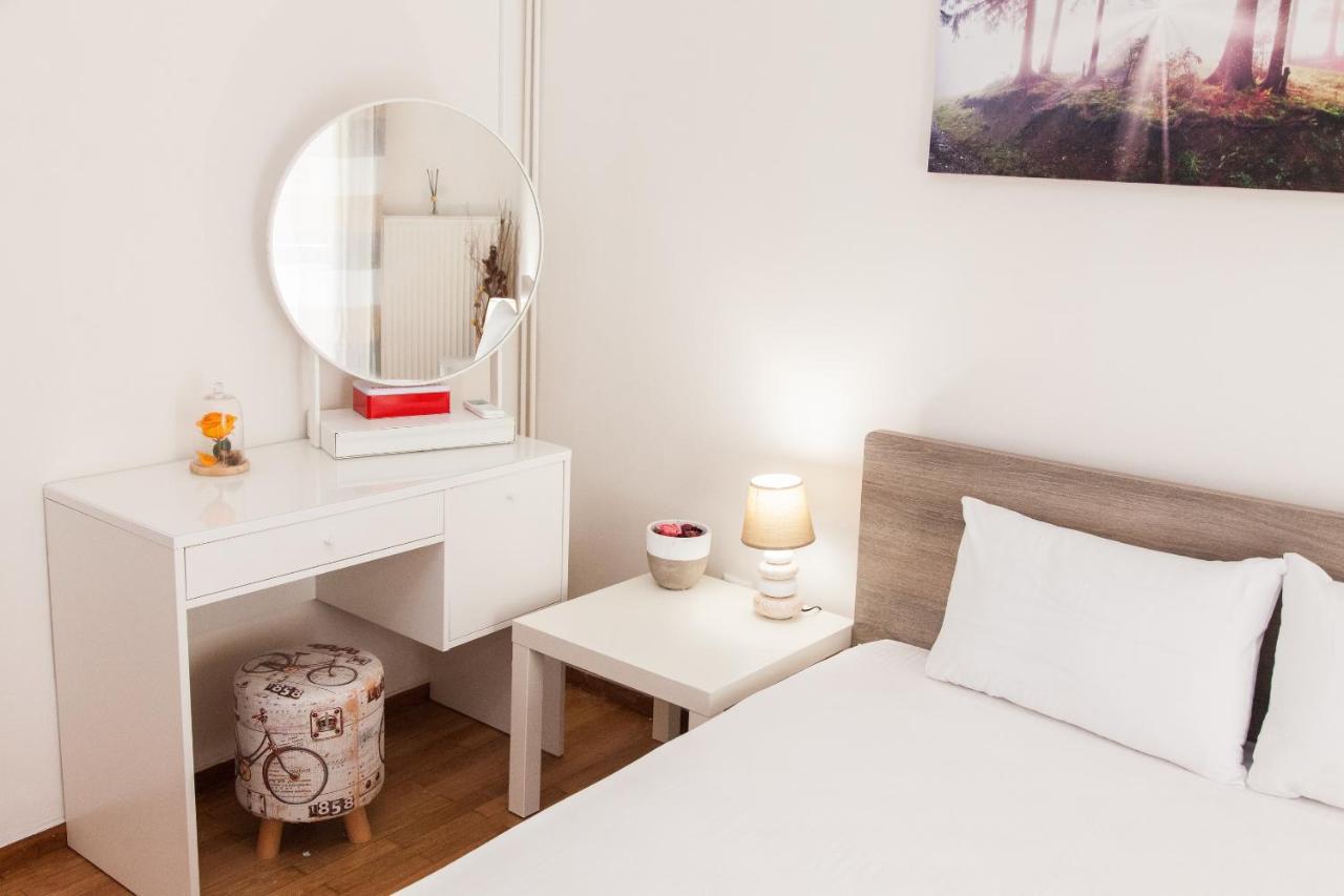 Cozy Apartment Near Stavros Niarchos Park Athens Exterior photo