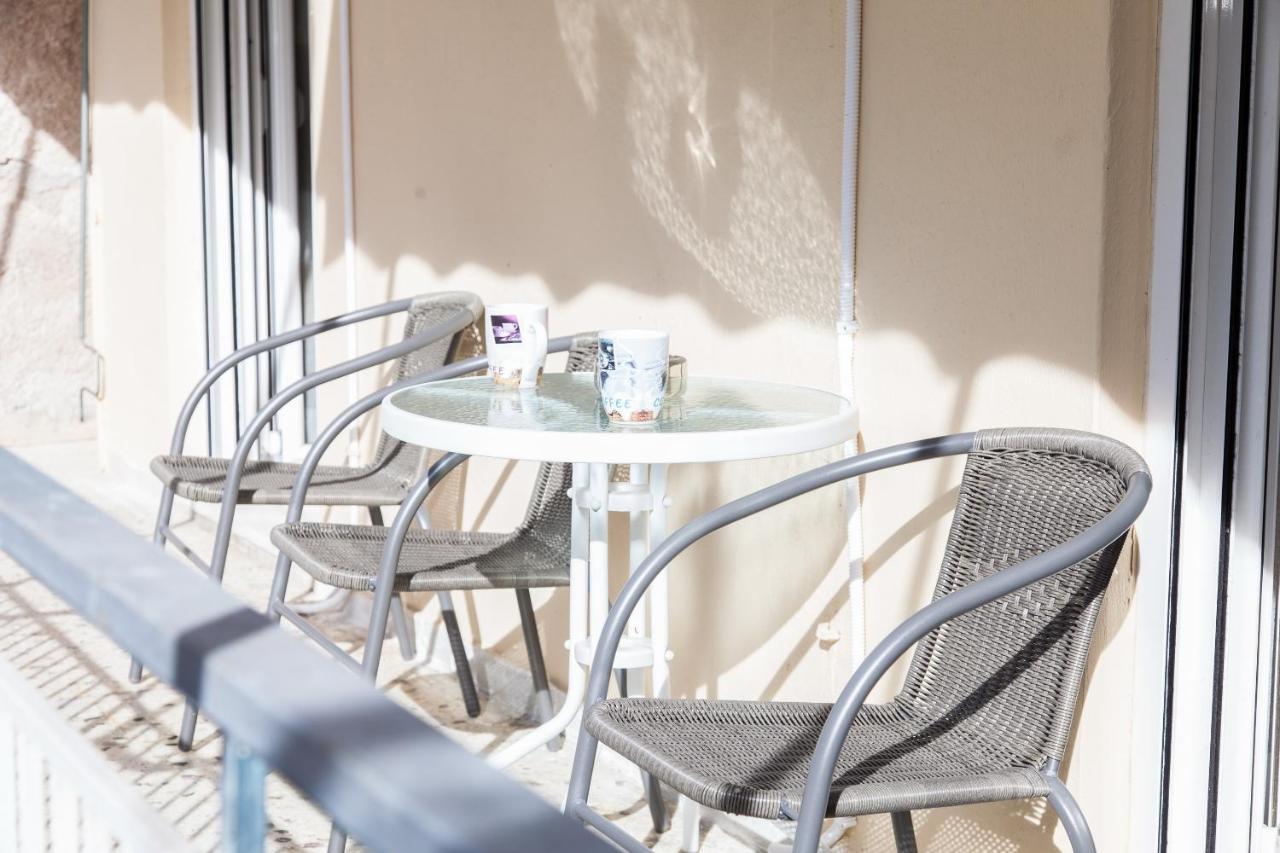 Cozy Apartment Near Stavros Niarchos Park Athens Exterior photo