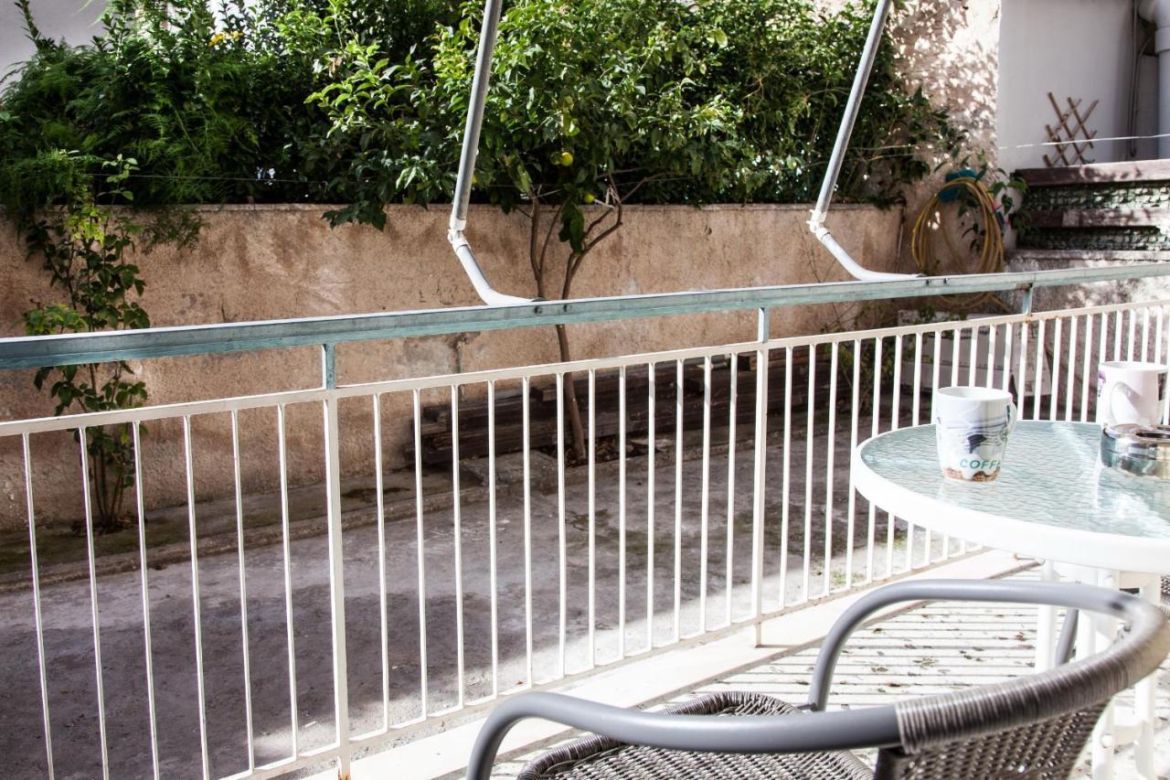 Cozy Apartment Near Stavros Niarchos Park Athens Exterior photo